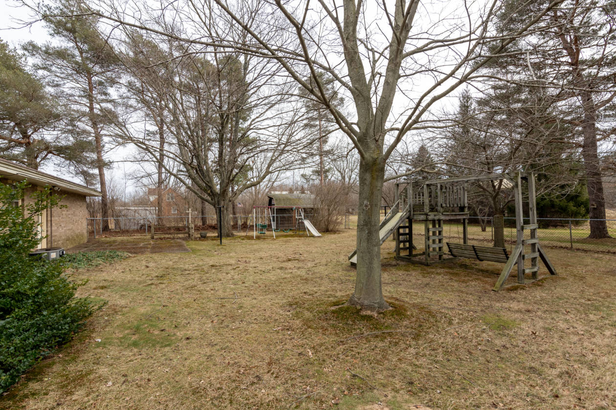 Horse farm for sale Holland, Allegan County, Michigan Horse ranch