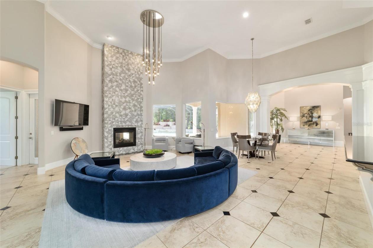 Modern Estate in Country Club Farms - photo 11