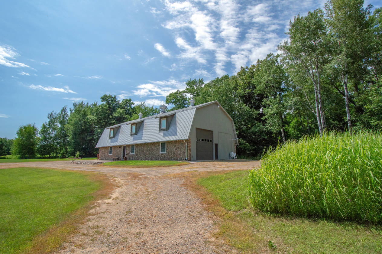 The Oliver Acreage Romantic Country Retreat Potential Equestrian