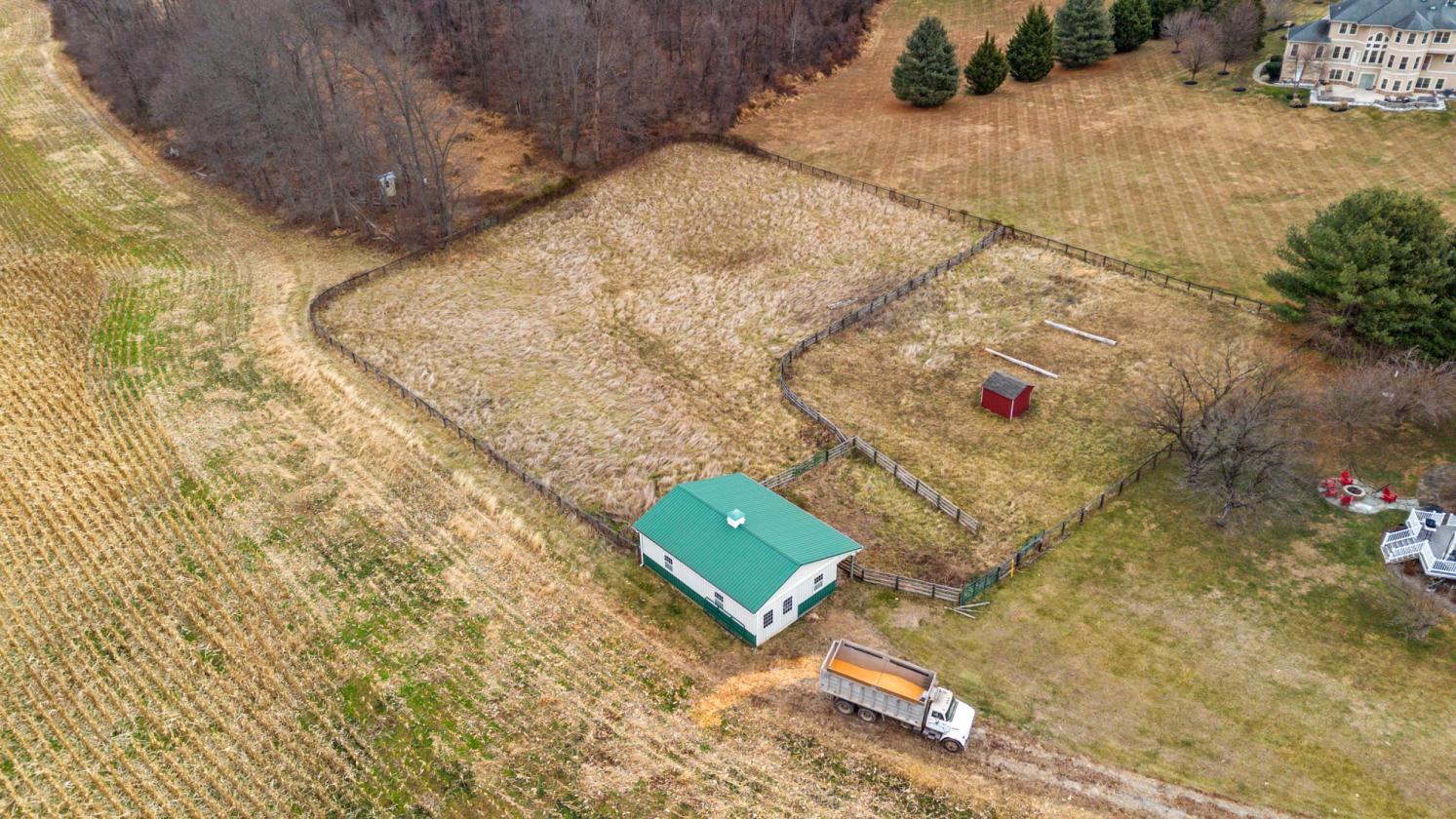 94 ACRES - 2 POLE BARNS - LUXURY ESTATE - photo 25