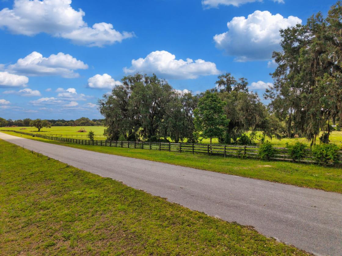 10 ACRES IN GATED EQUESTRIAN COMMUNITY - photo 15