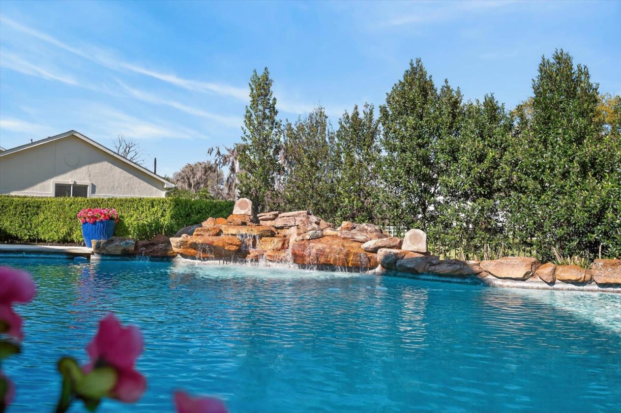 7 Acres • Barn • Pool • Guest House - photo 21