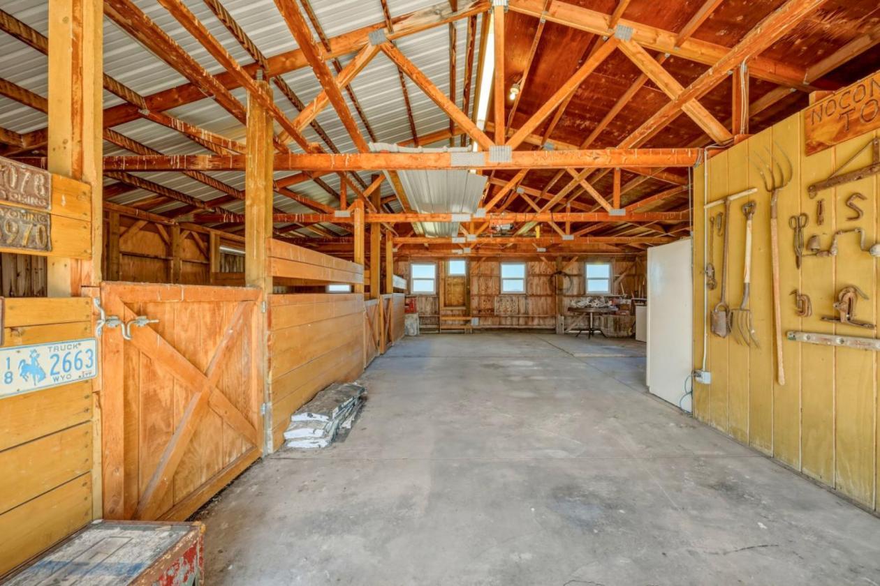 Premier Horse Property With Trophy Mule Deer - photo 11