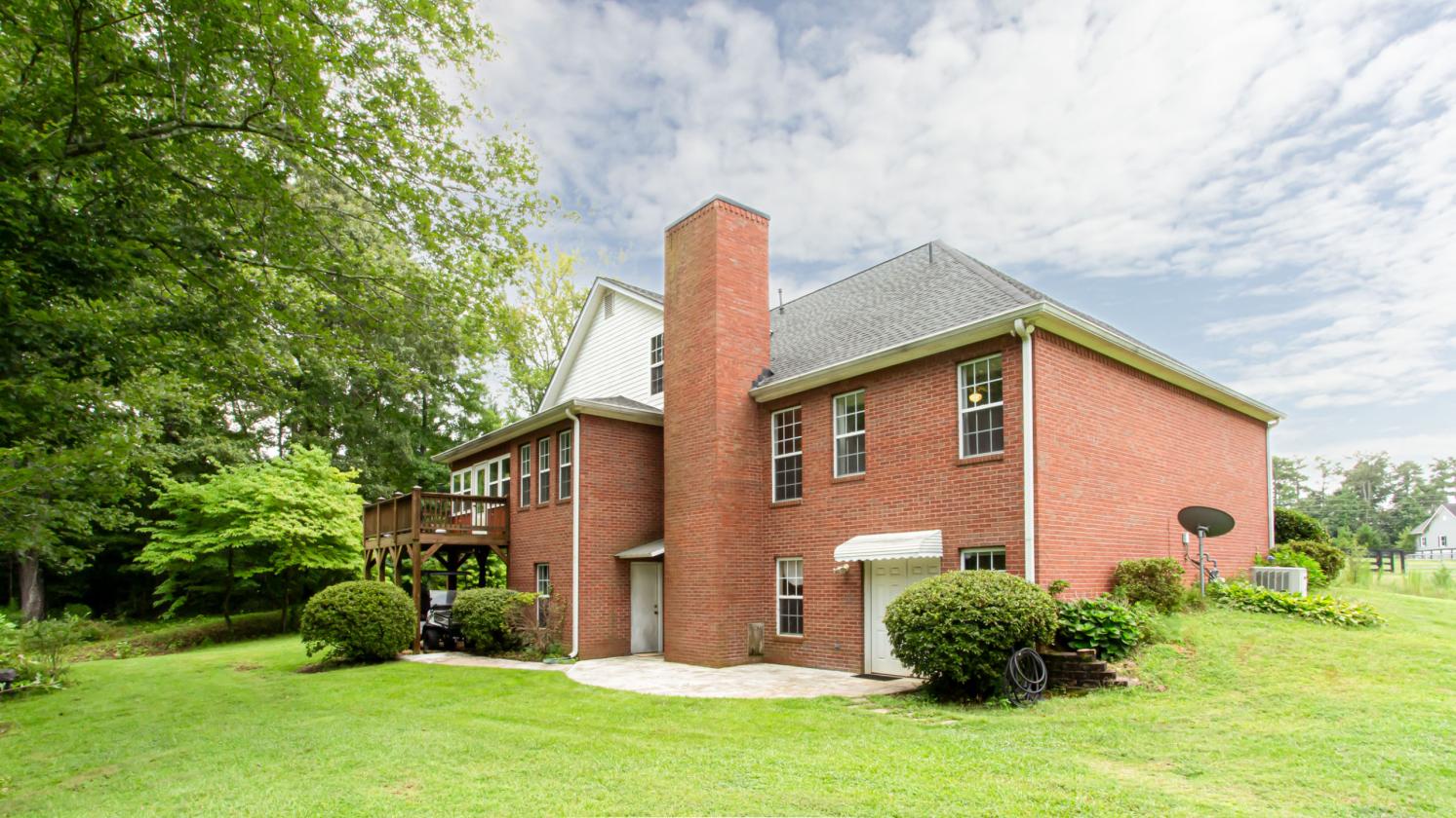Turnkey Equestrian Property on 11+ Acres - photo 4