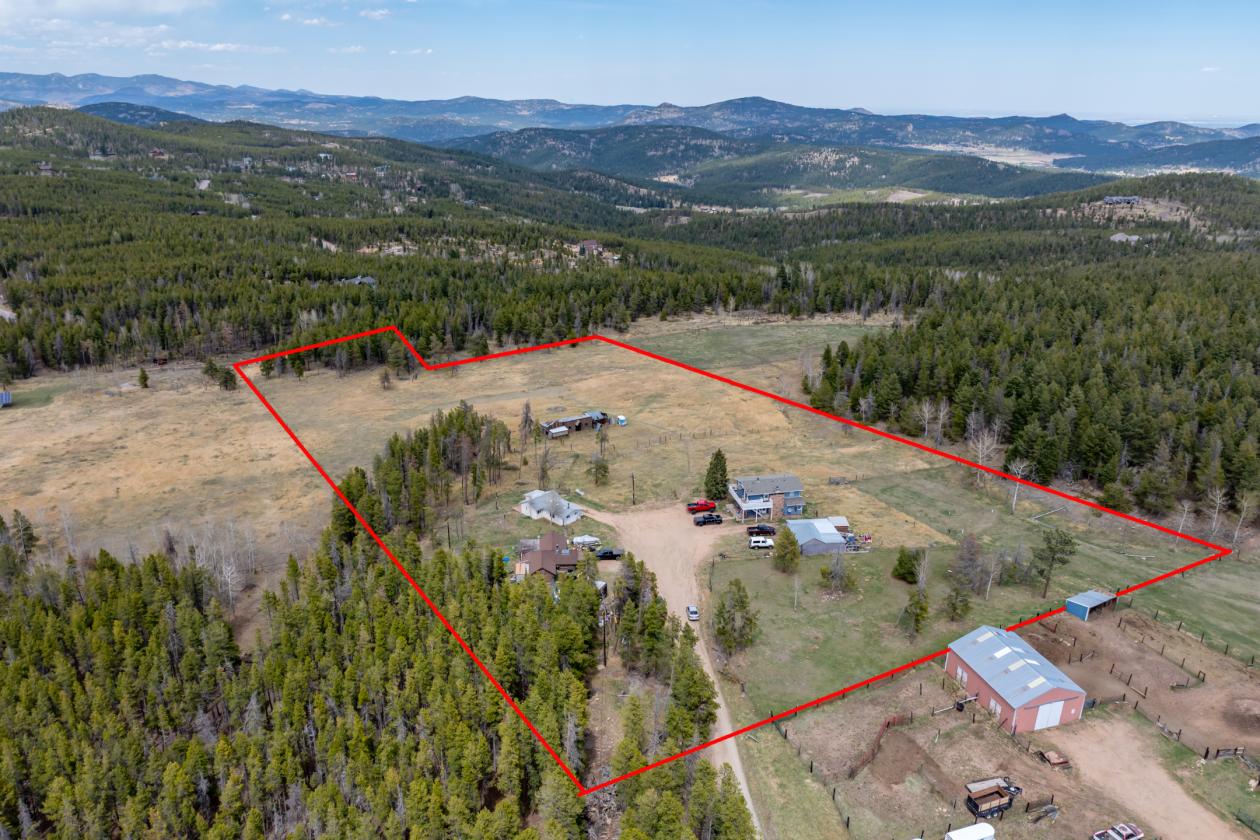 7.8 acres with 4 rentals - photo 7
