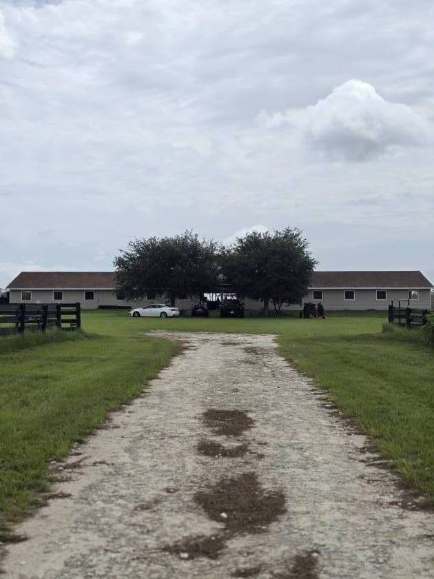 23 Stall Barn on 1 Mile Racetrack w/ Apt - photo 9