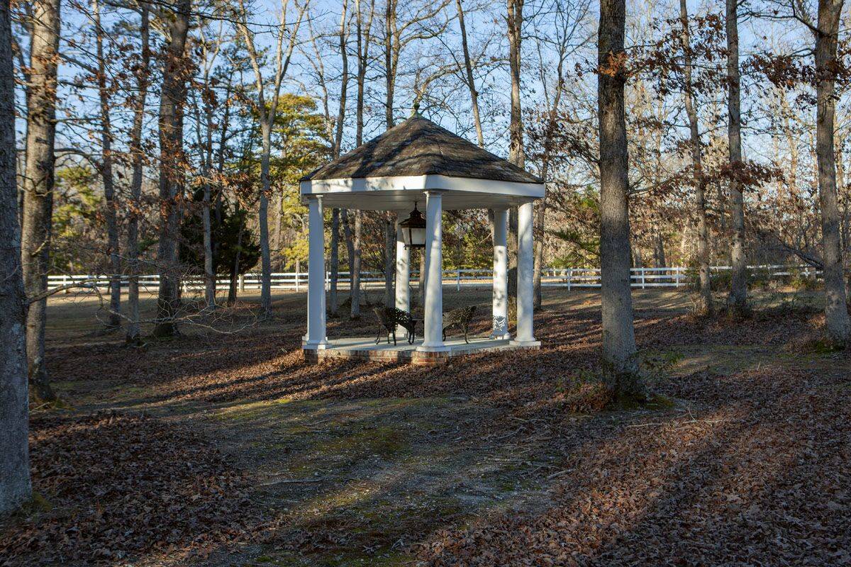 2,442 Acre Property For Sale with 3 Estates Estell Manor, Atlantic