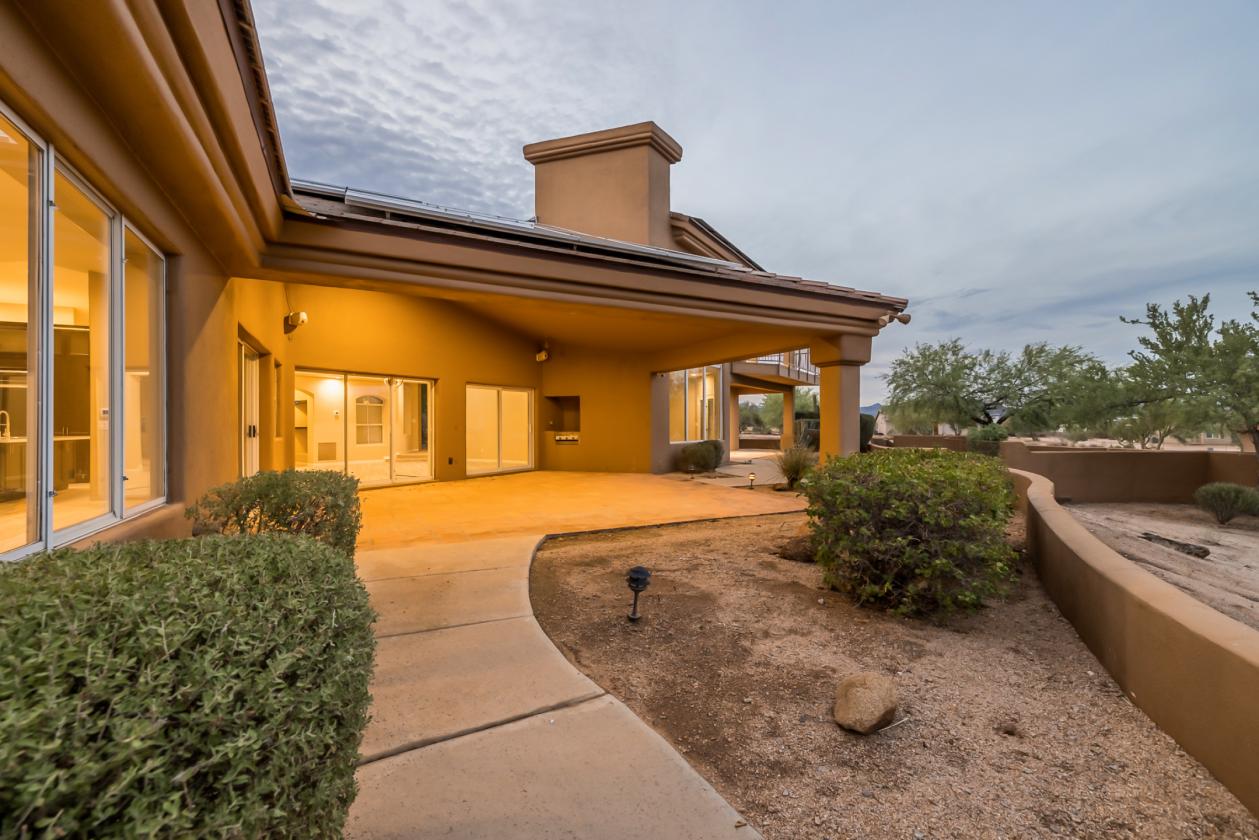 10-AC Luxury Equestrian Estate w/ Panoramic Views - photo 16