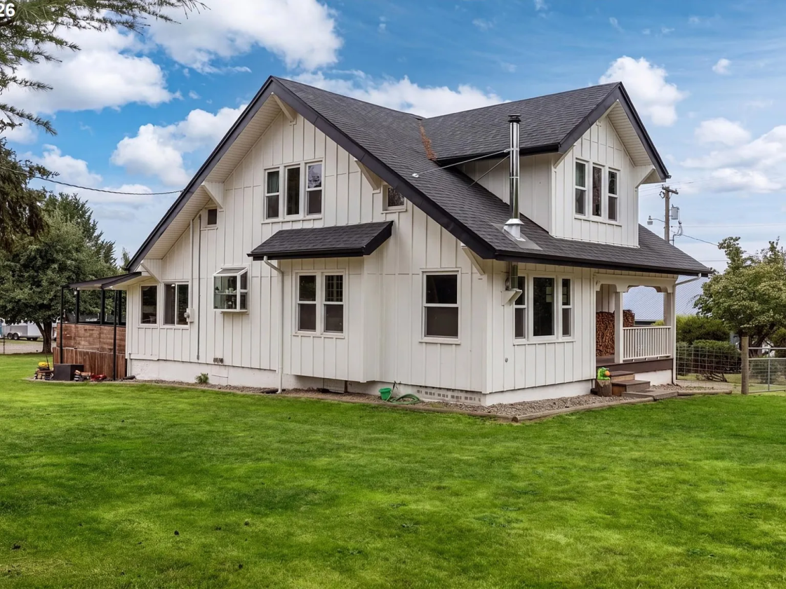Luxury Equestrian Estate with 35 Stalls! - photo 16