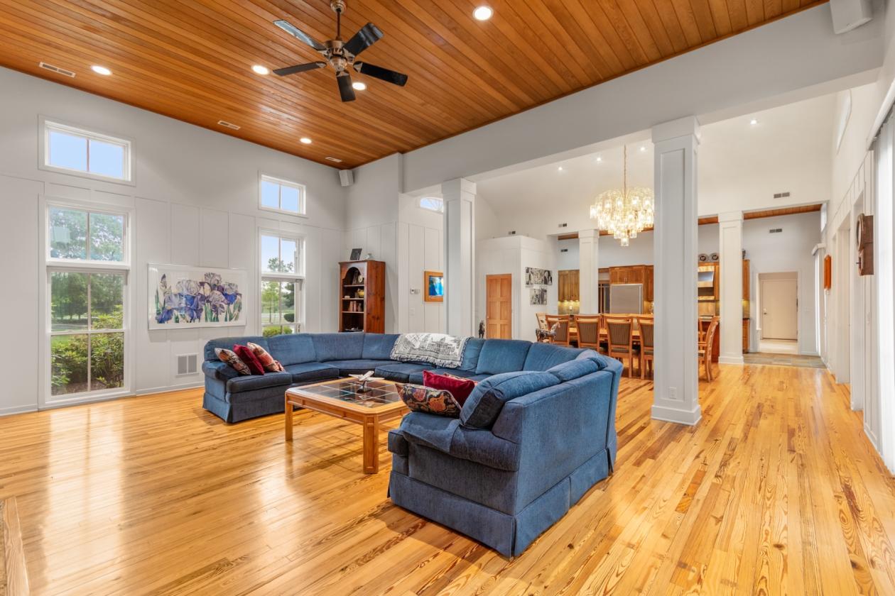 Exceptional equestrian estate on 62 acres! - photo 8