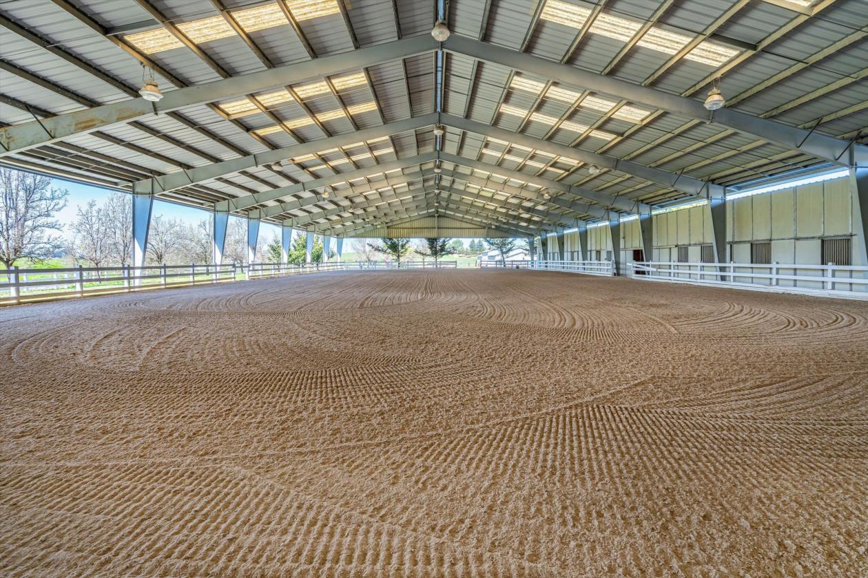 Where World-Class Pinot Meets Premier Equestrian - photo 8