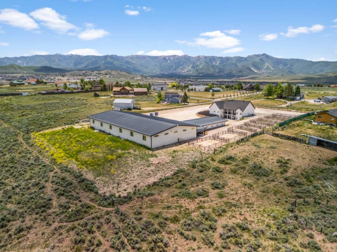 EXCEPTIONAL PARK CITY EQUESTRIAN ESTATE - photo 28