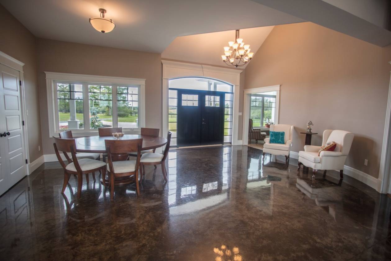 Horse Estate with 60+ Acres & Views Fox... Falmouth, Hants