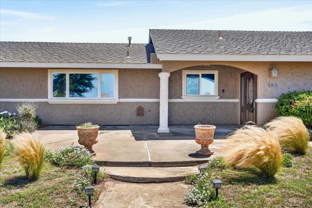 Spectacular horse property with ocean views! - photo 6