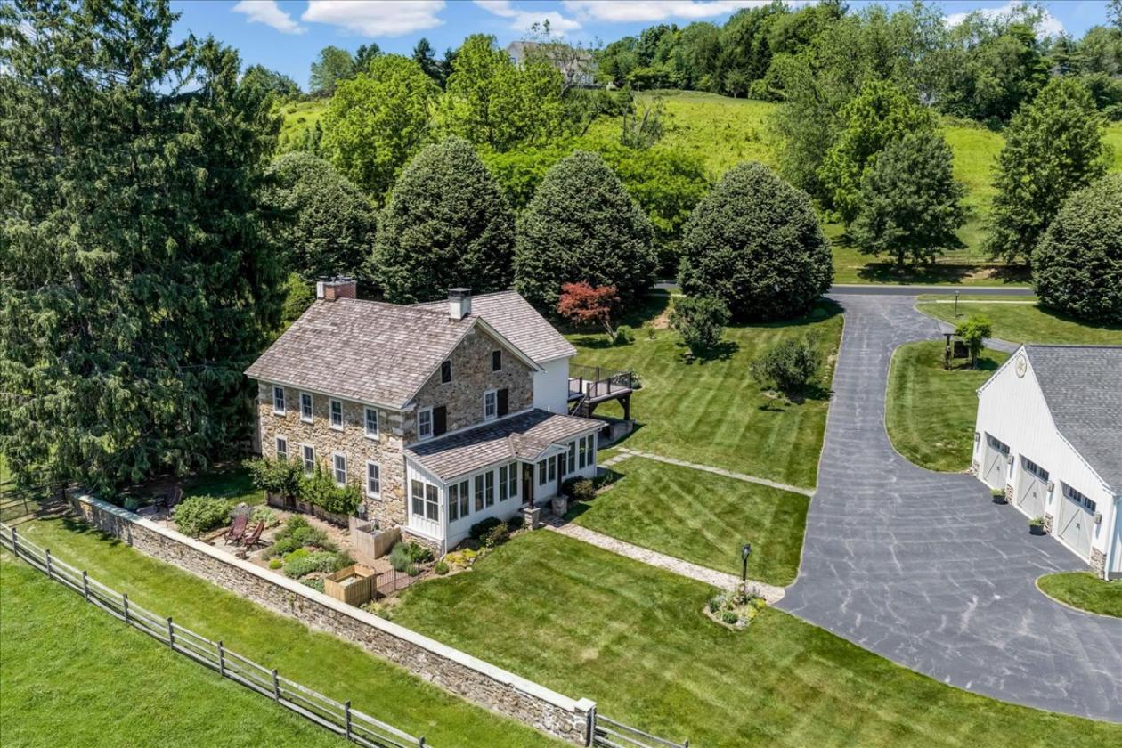 Luxury Three Kings Farm with vineyard potental! - photo 24