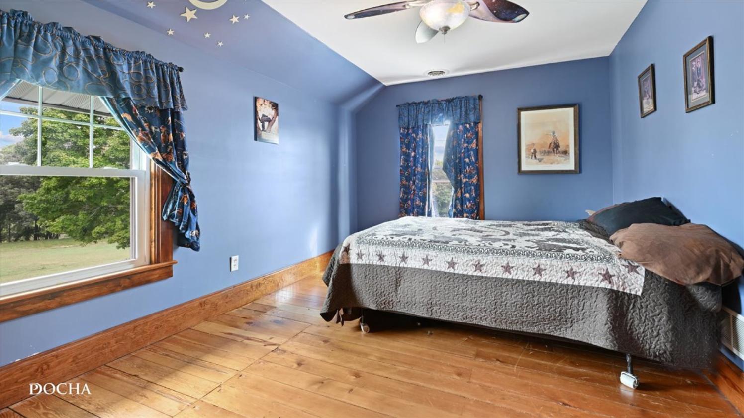 Renovated Farmhouse, Indoor Arena & More! - photo 20