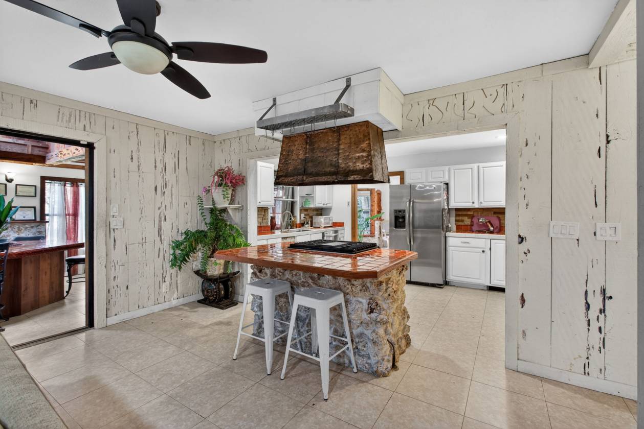 Gorgeous Multi-Faceted Equestrian Property - photo 10