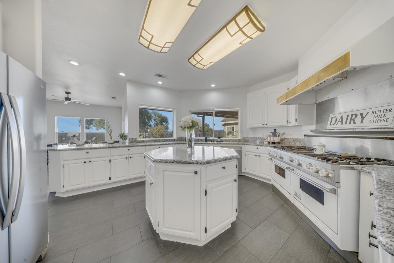 16 Acre Ranch with a View! - photo 16