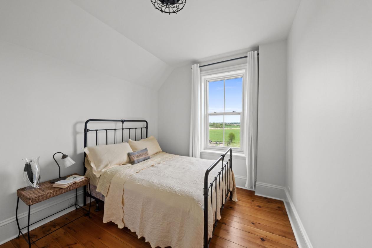 Turnkey equestrian farm w/renovated house/barns! - photo 23