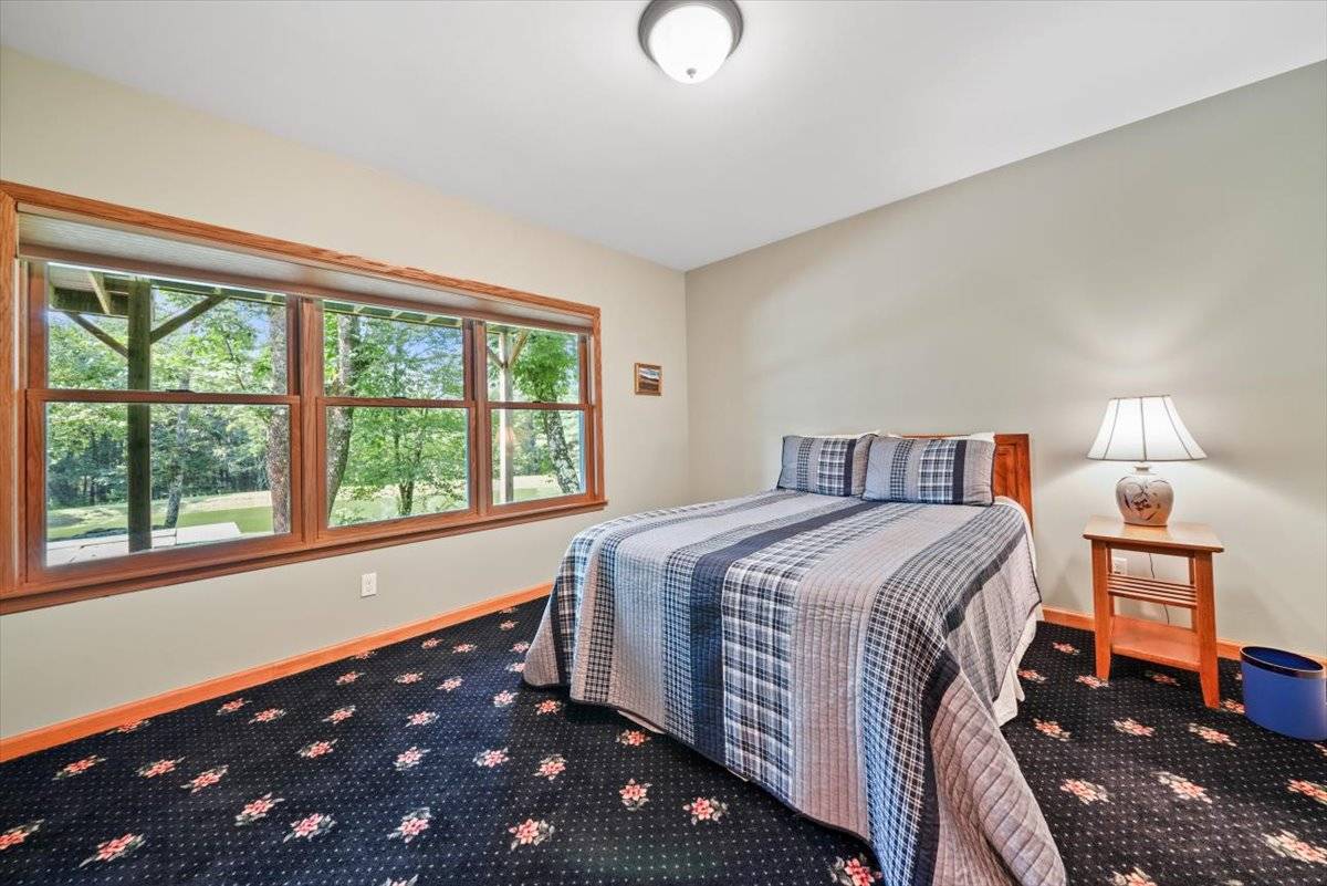 Pocono Mountains Lodge- Pending - photo 16