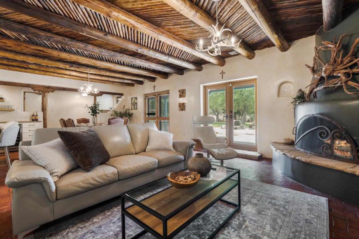 Refined Rural Living with Equestrian Facilities - photo 8