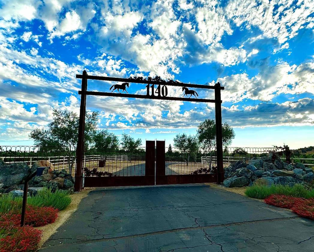 Horse Property for sale.