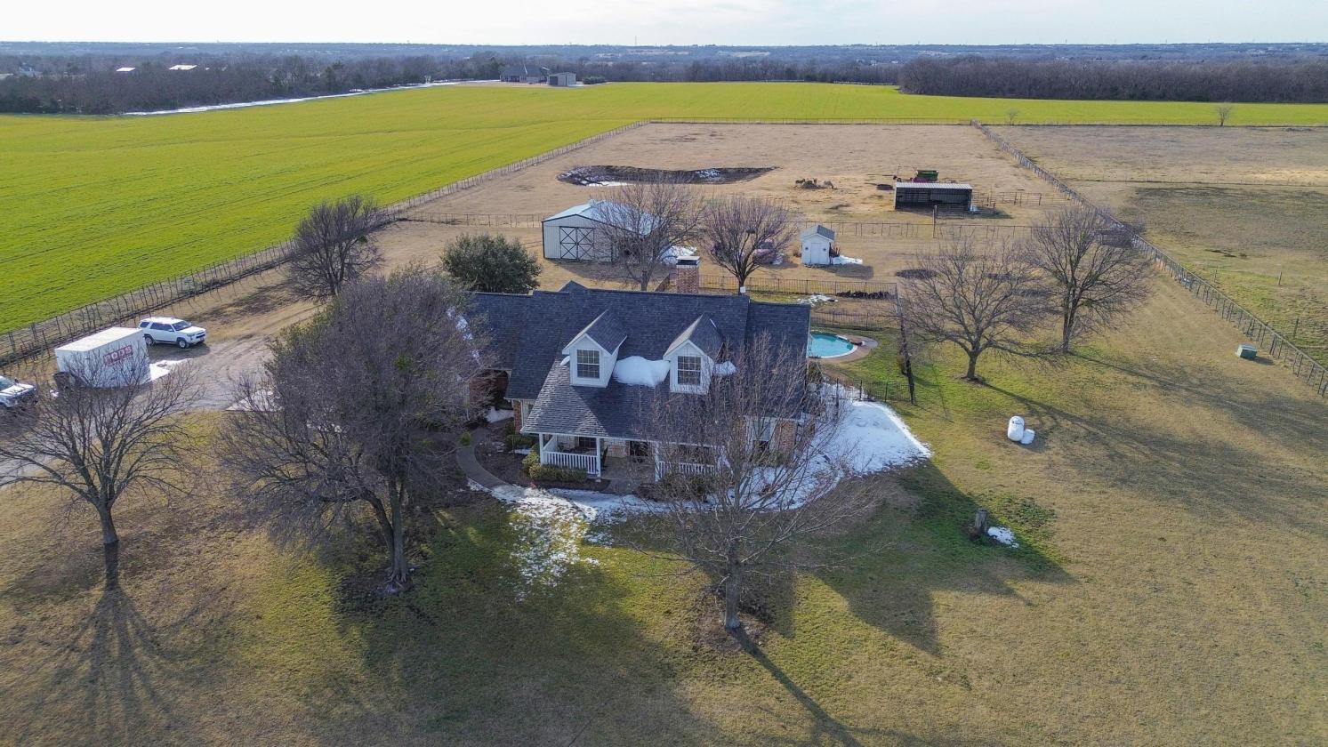 Lovely home with Pool on 9+/- AC Fully Pipe Fenced - photo 28