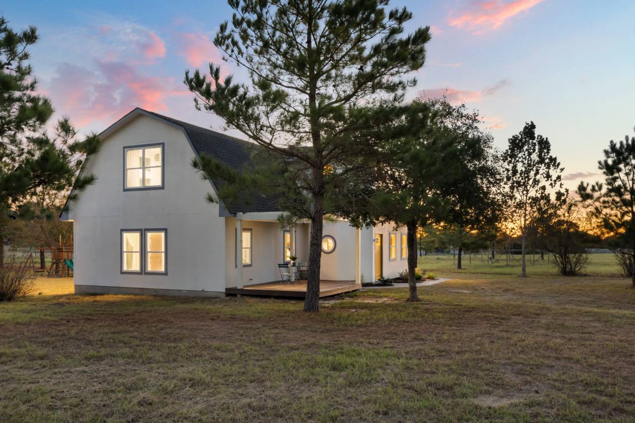 10 Acres + House with beautiful pastures & views! - photo 1