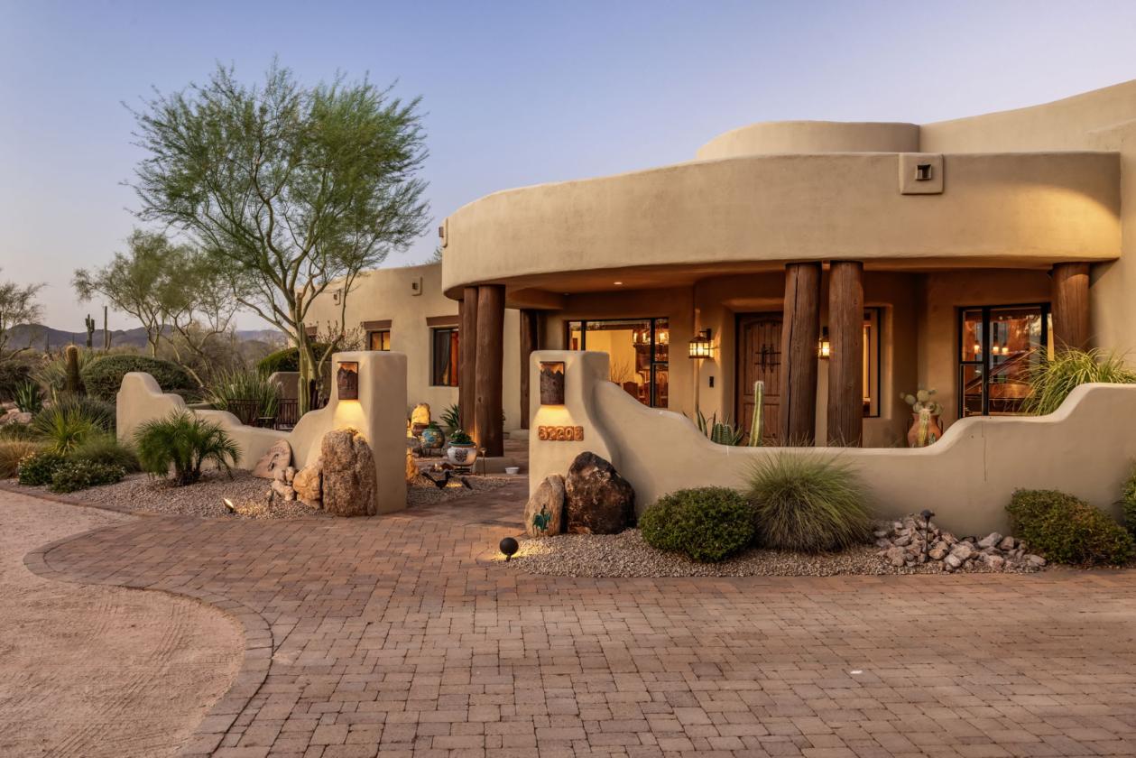 11 Acre Luxury Horse Property - Mountain Views - photo 6