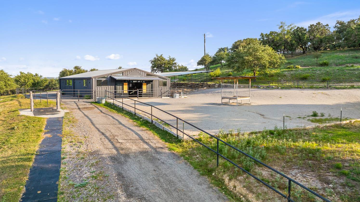 Luxury Texas Hill Country Equestrian Estate - photo 11