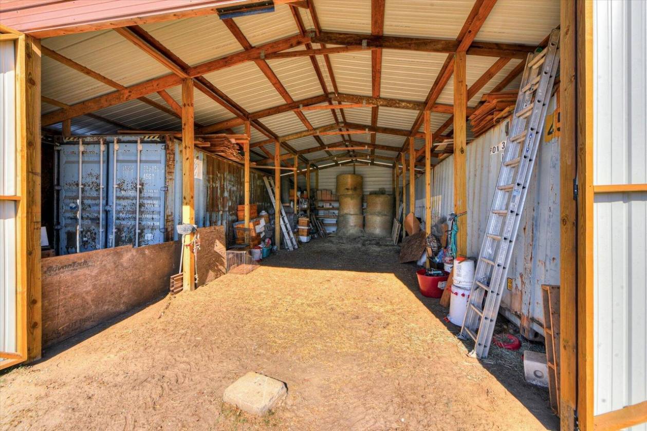 Beautiful 61-Acre Horse Property - photo 24