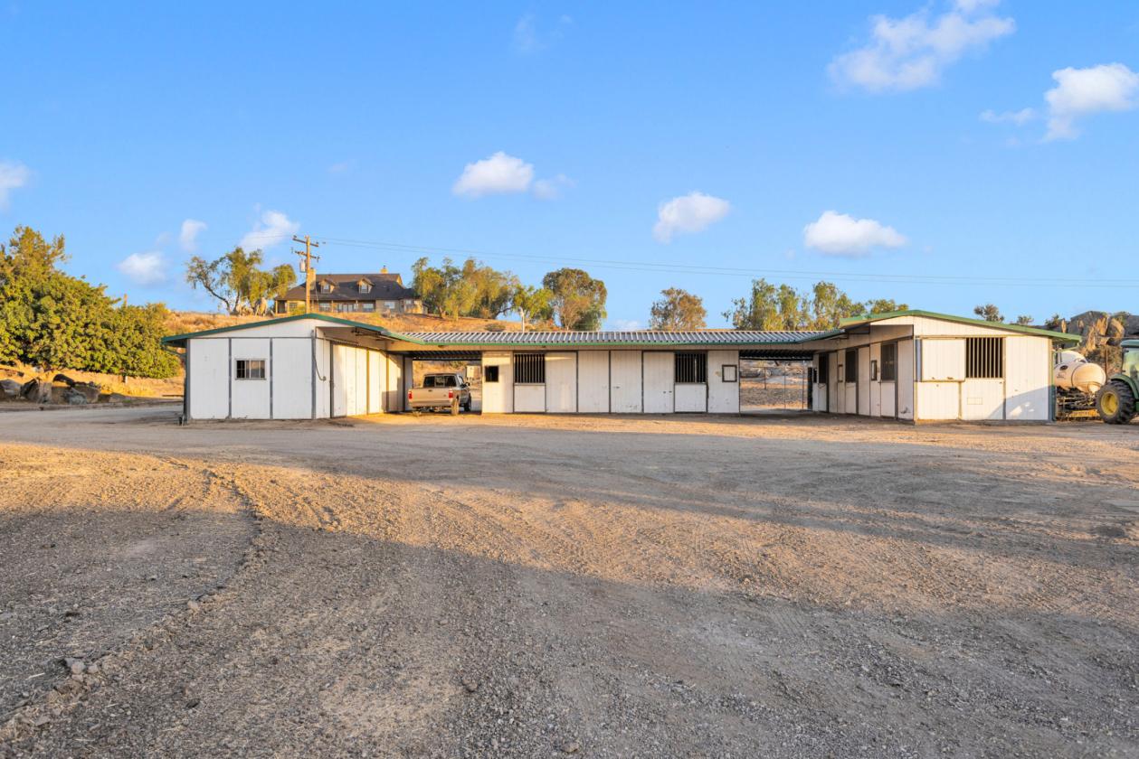 Equestrian Estate Near Wine Country - photo 26