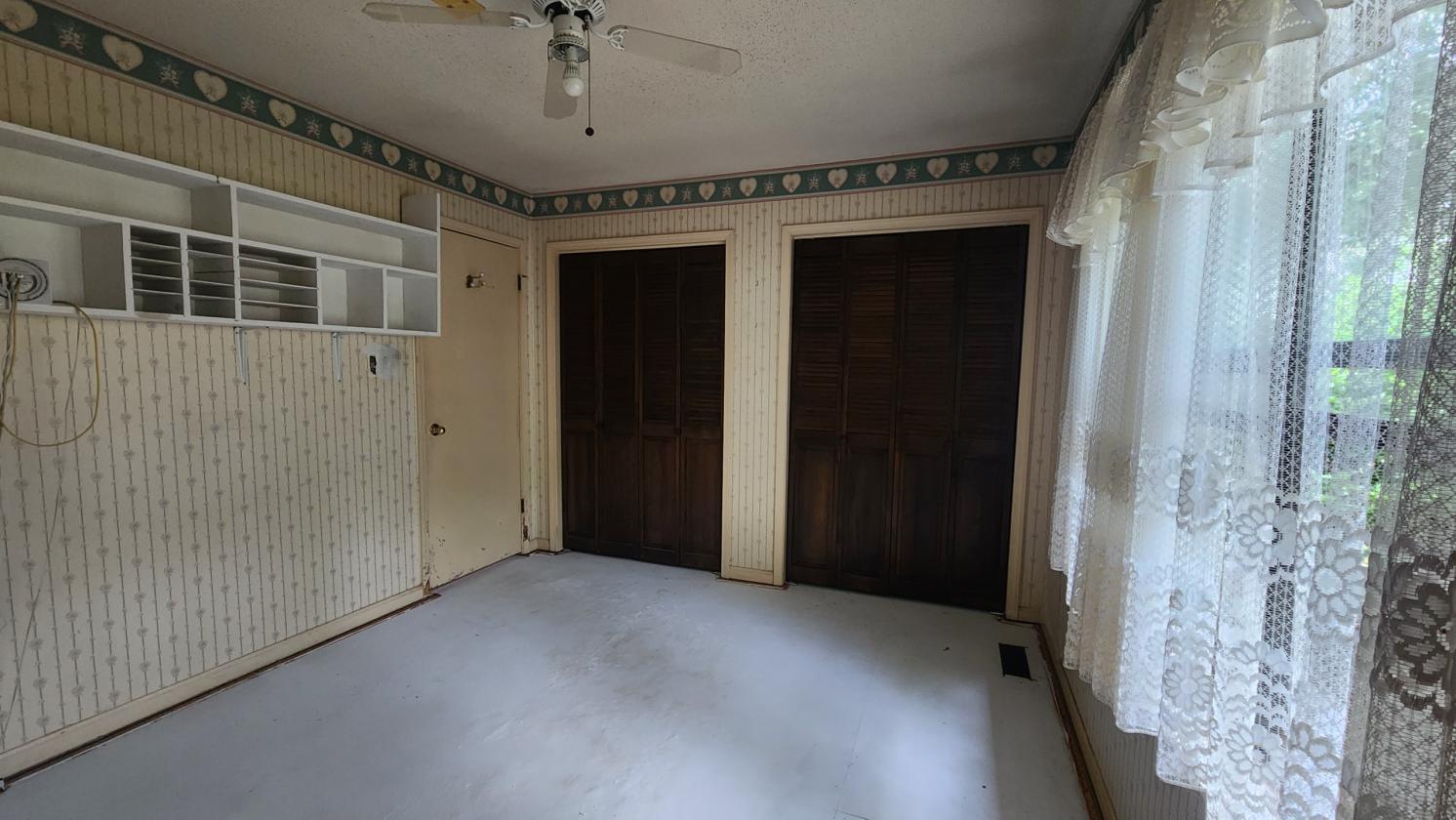 15-Acre Farmstead with guest house and pond - photo 29