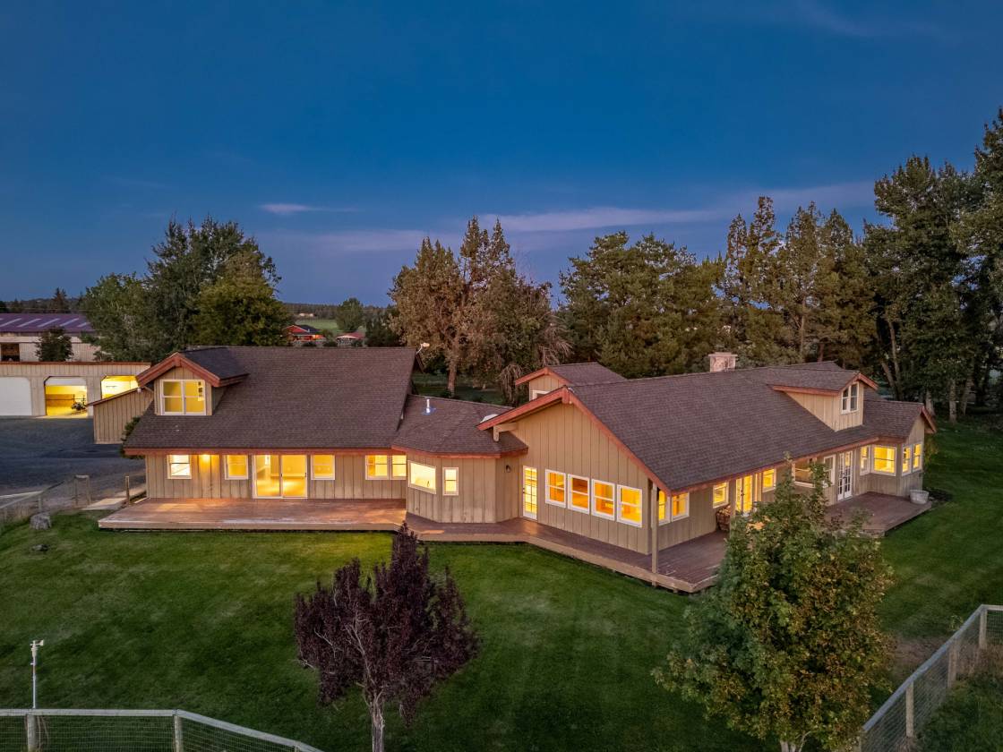 Horse Property for sale.