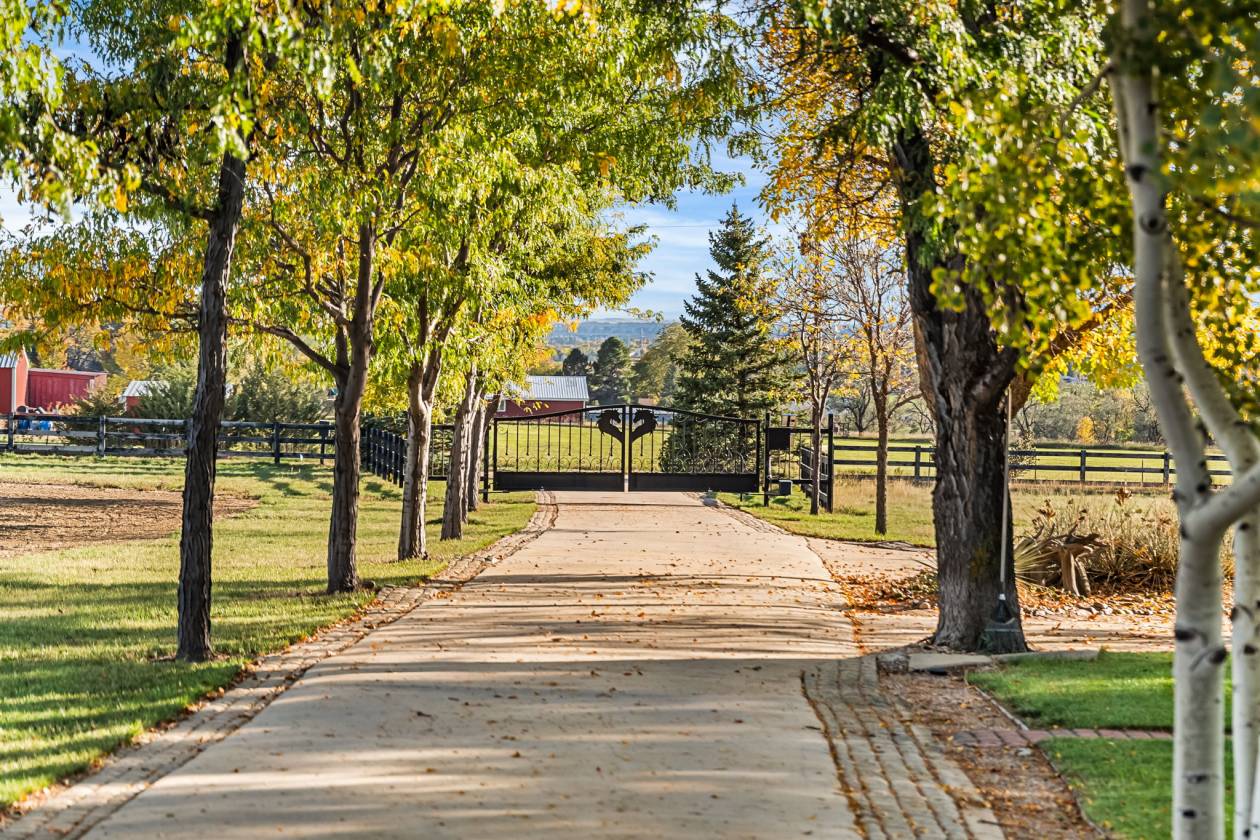 35-Acre Equestrian Estate in Boulder County - photo 2