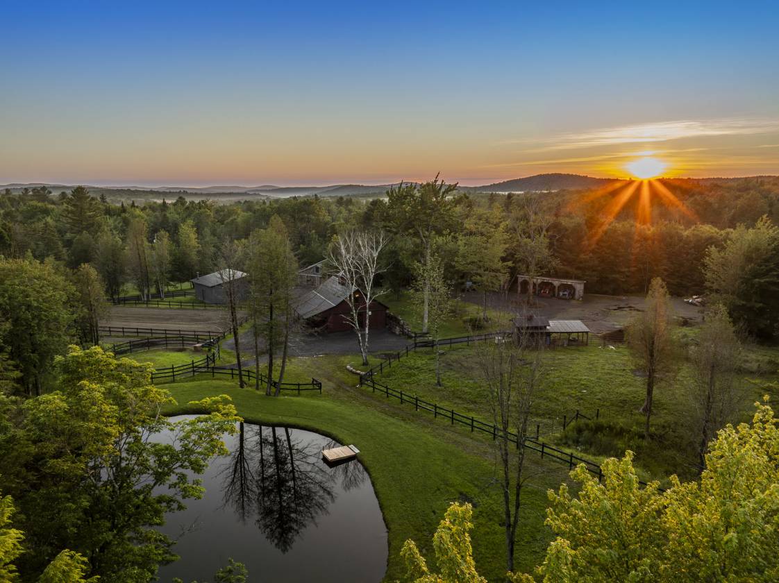 Horse Property for sale.