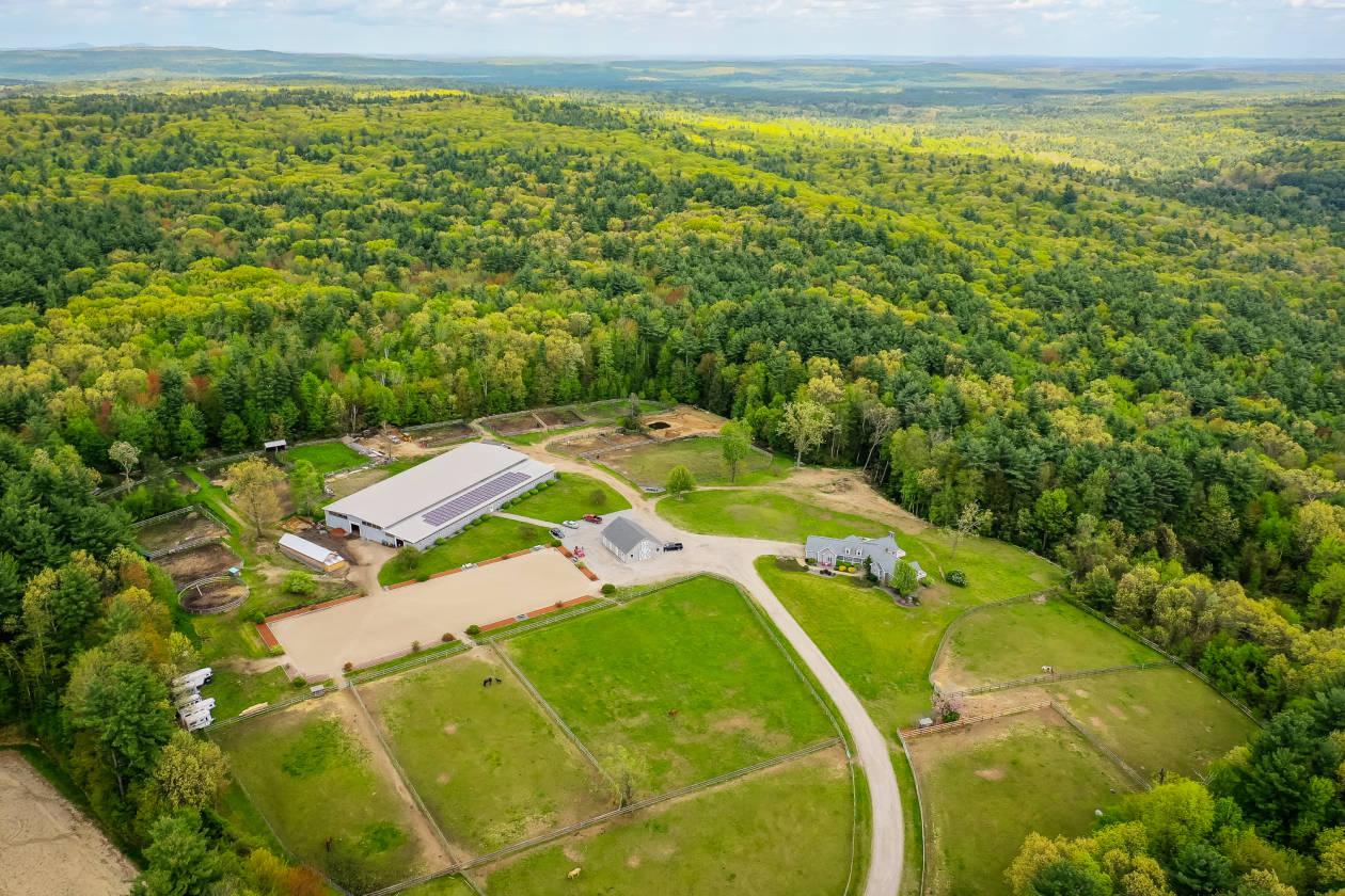 Equine Boarding Facility in Townsend, MA Townsend, Middlesex County, Massachusetts Horse farm