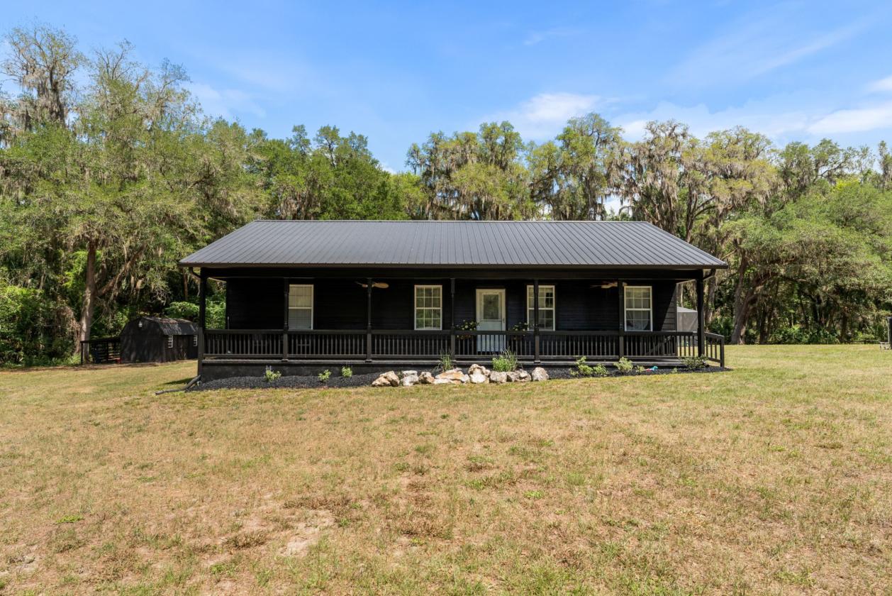 The Quarry Estate-Waterfront Equestrian Retreat - photo 5