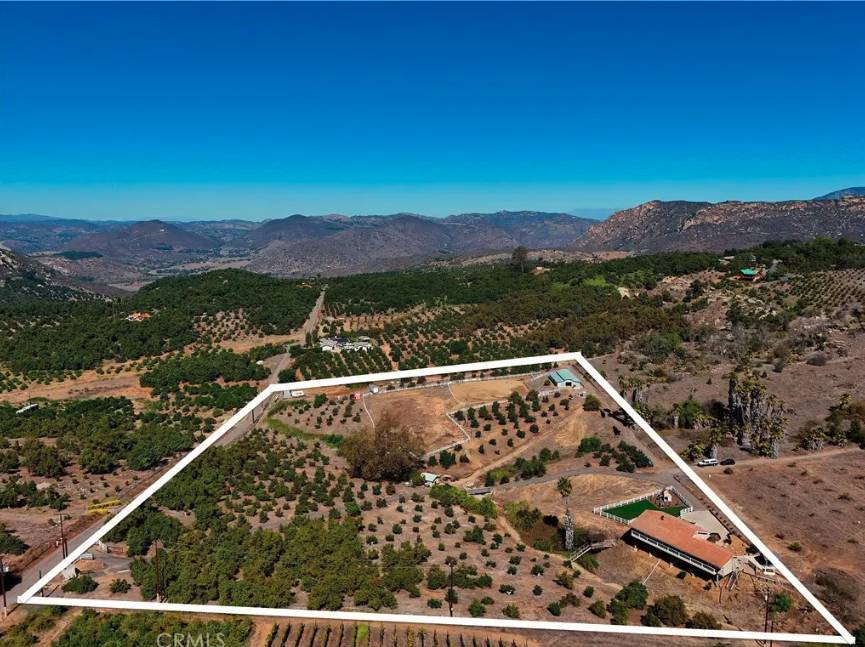 Horse Property for sale.