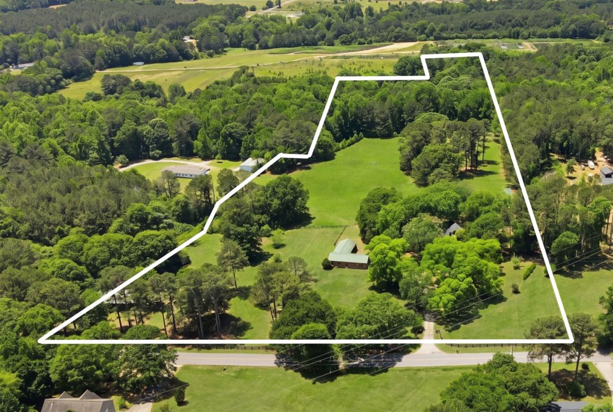 Breathtaking +/-16-Acre Equestrian Estate - photo 30