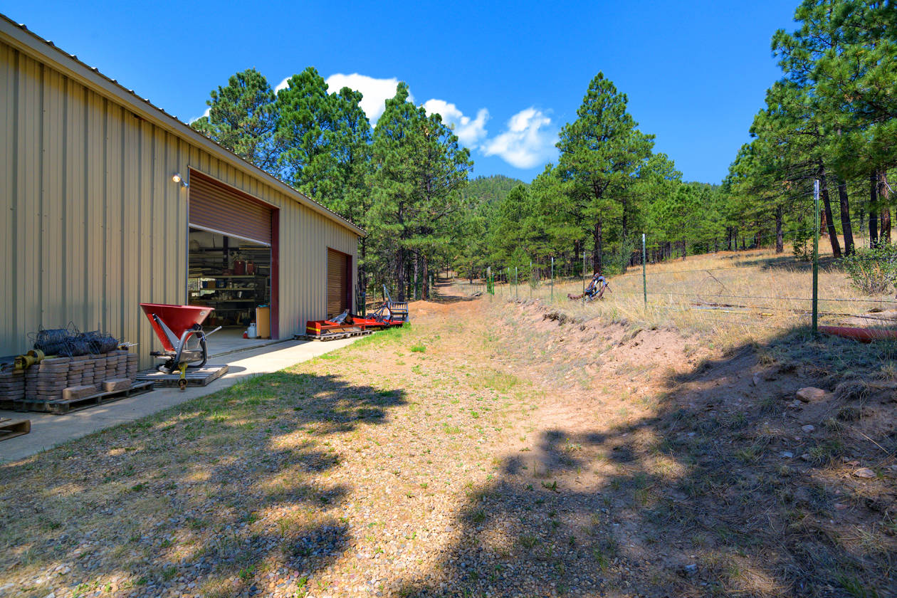 Luxury equestrian estate, remodeled home! Guadalupita, Mora County