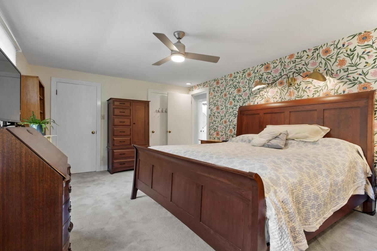 MOVE IN READY! BEST DEAL IN TOWN! - photo 20