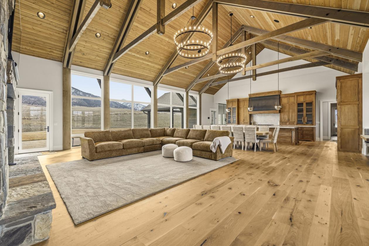 Newly built equestrian retreat with home & arena - photo 5