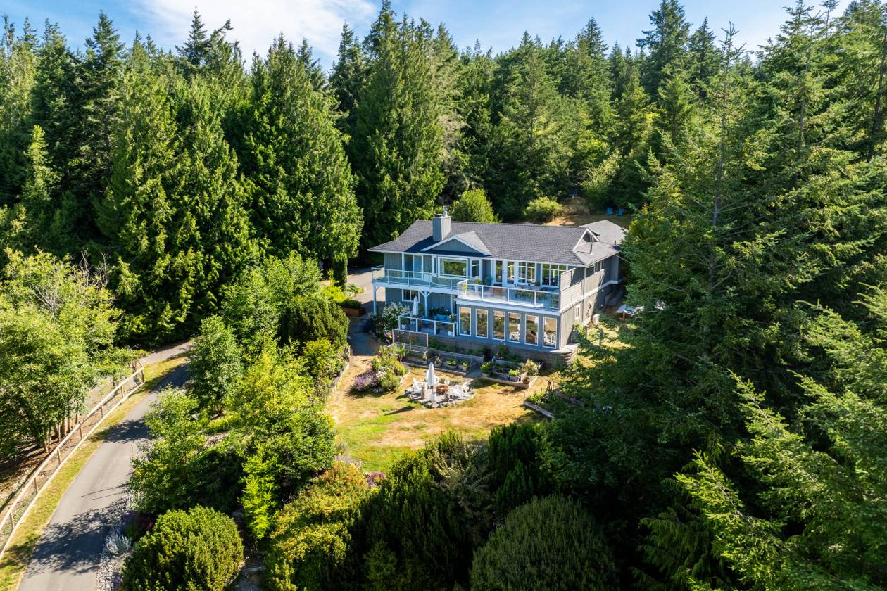 Horse Property for sale.