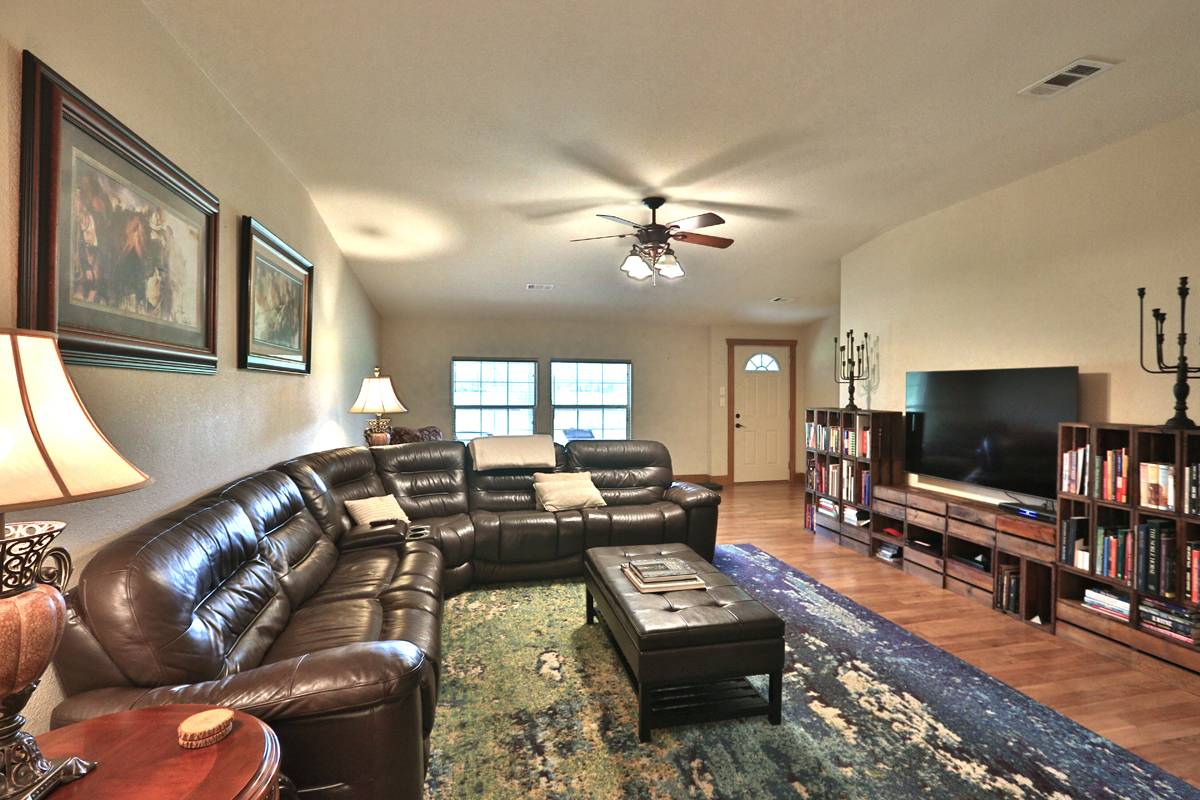 Premier Equestrian Facility - photo 4