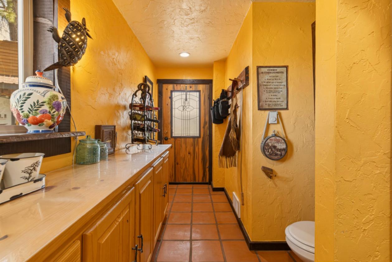 40 ACRE IRRIGATED FARM WITH CUSTOM LOG HOME - photo 21