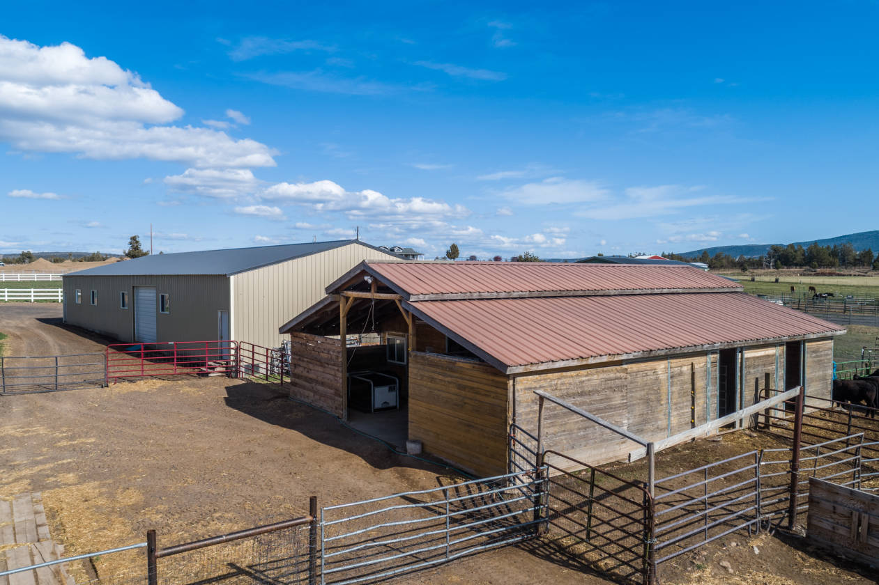 5 Acre Horse Property in Powell Butte, OR with Expansive... Powell