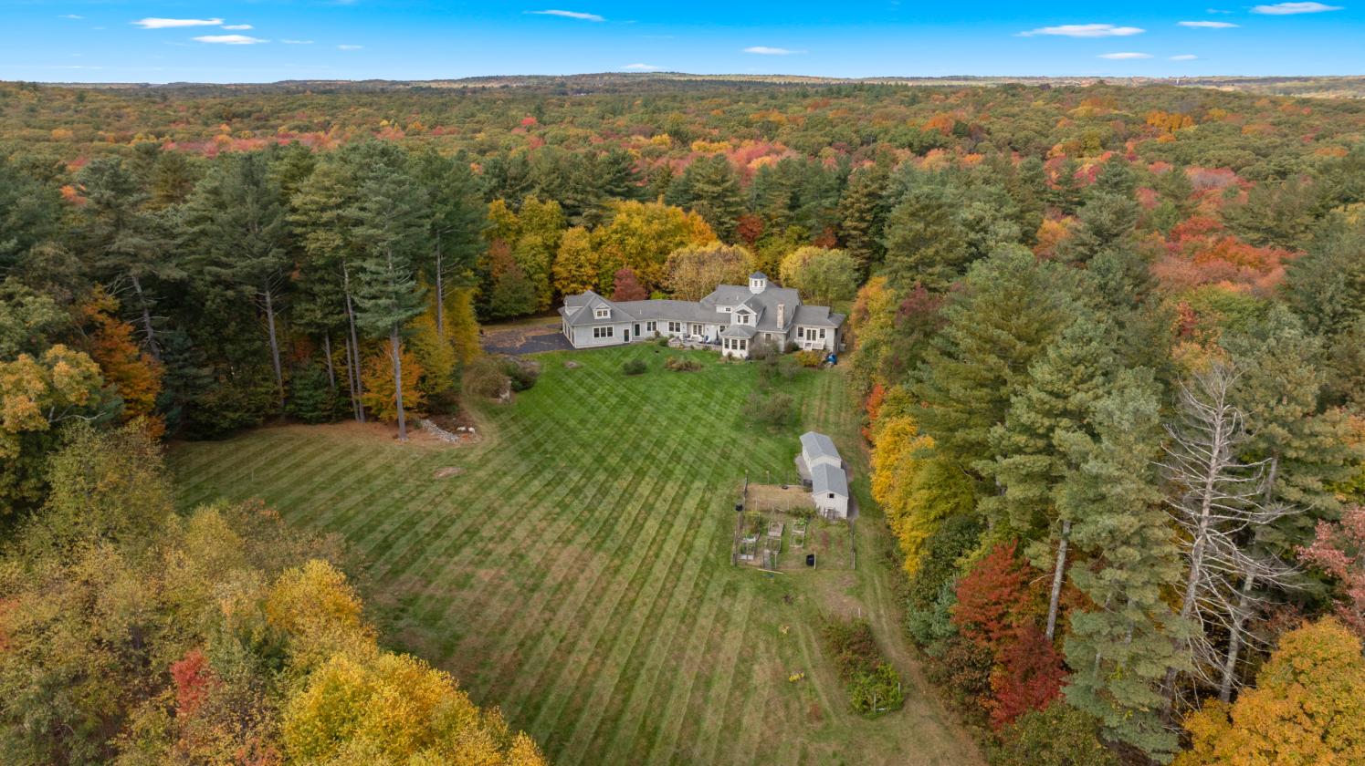 Equestrian property set on 32 acres in Holliston - photo 11