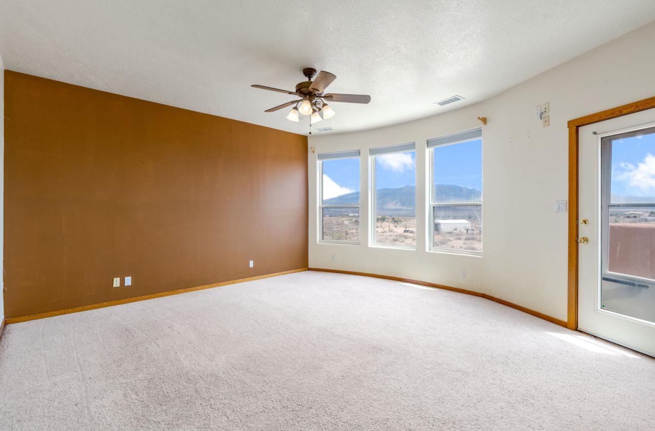 Horse property with gorgeous views - photo 19