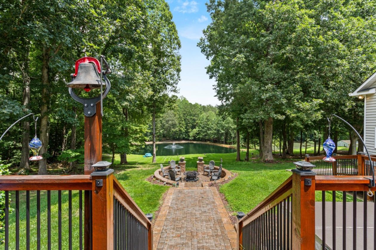 11.5+ acre Horse Farm Captures the American Dream - photo 2